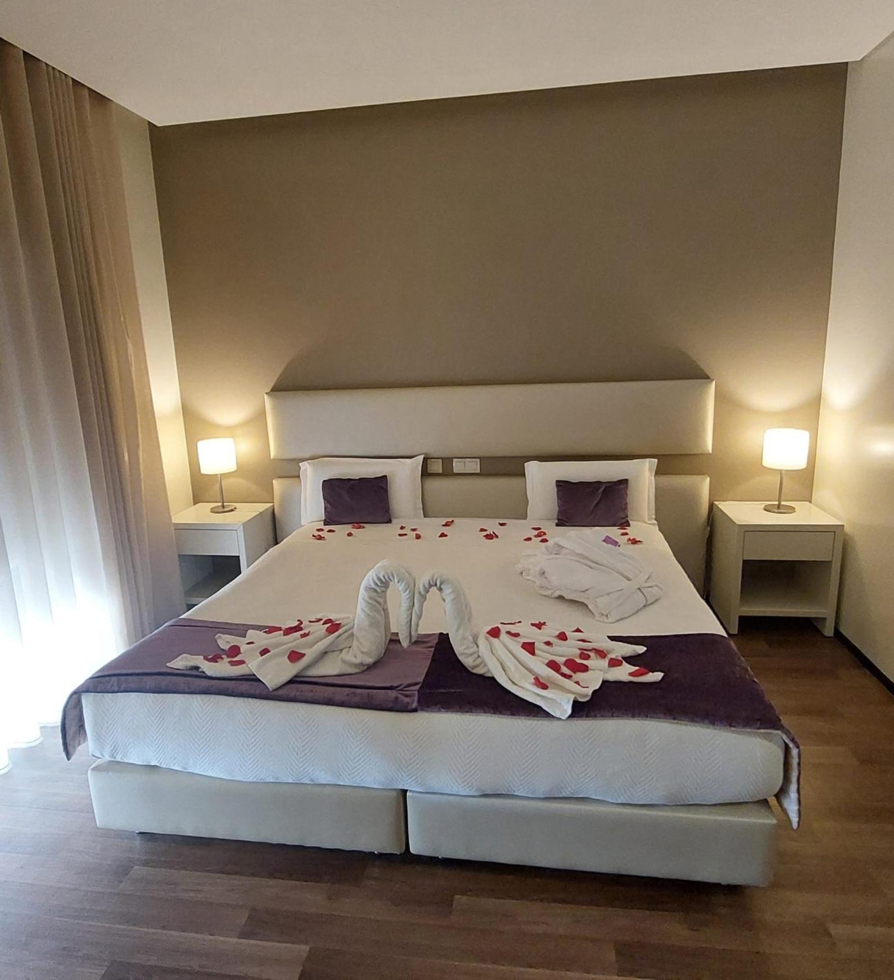 Hotel Monte Lirio เอสปีโญ ภายนอก รูปภาพ