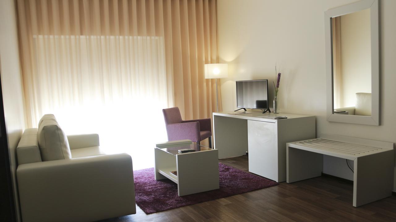 Hotel Monte Lirio เอสปีโญ ภายนอก รูปภาพ